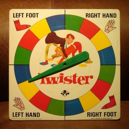 История игры Twister